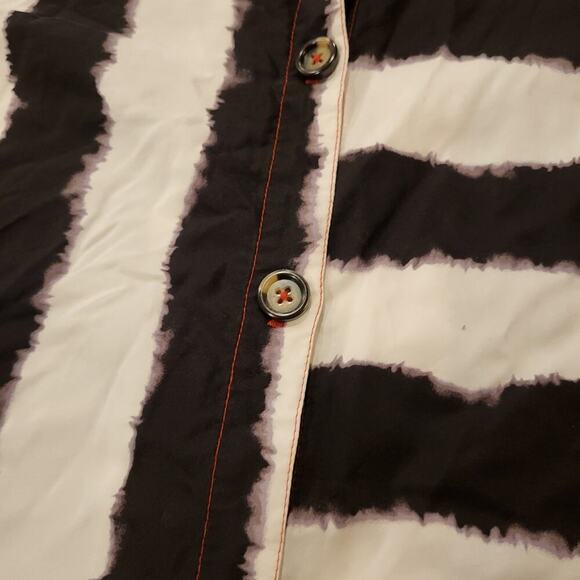 Black & White Striped Button Down Collared Shirt Beetlejuice Med 21" P2P - Picture 6 of 12